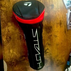 Taylormade stealth head cover for driver